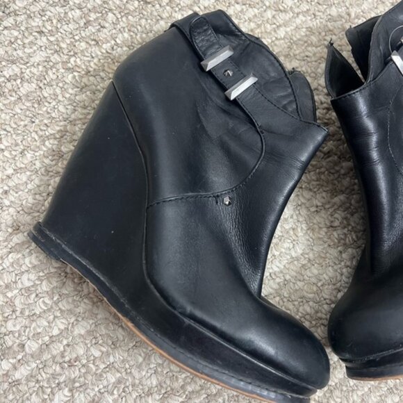 Sam Edelman Womens DALTON Booties Size 8 Black Leather Buckle Strap Wedge Heel - Picture 2 of 11